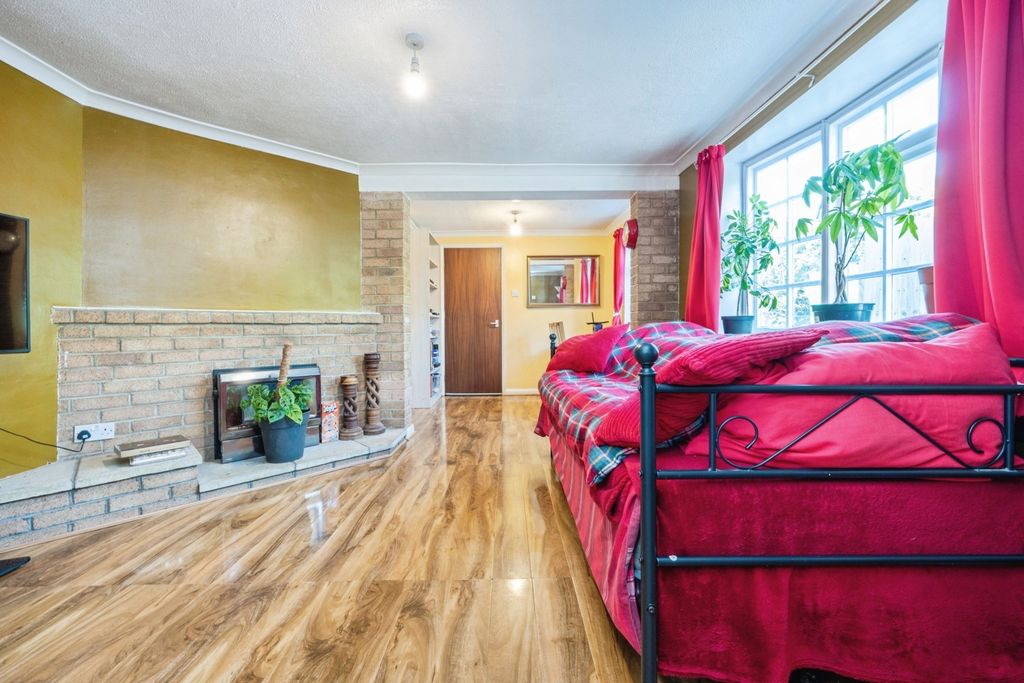 Property photo 2 of 13 Pbox-Img.Jpg