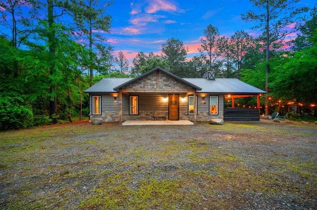 Property photo 1 of 31
