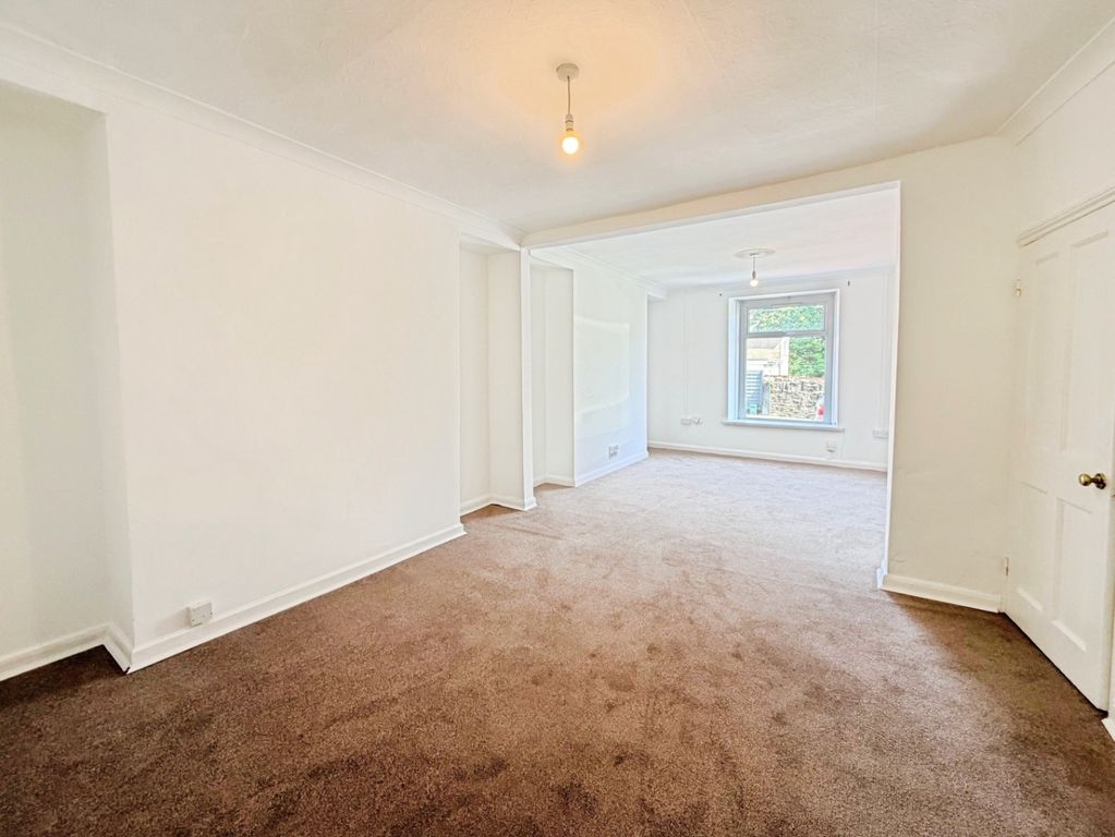 Property photo 3 of 24 5127166
