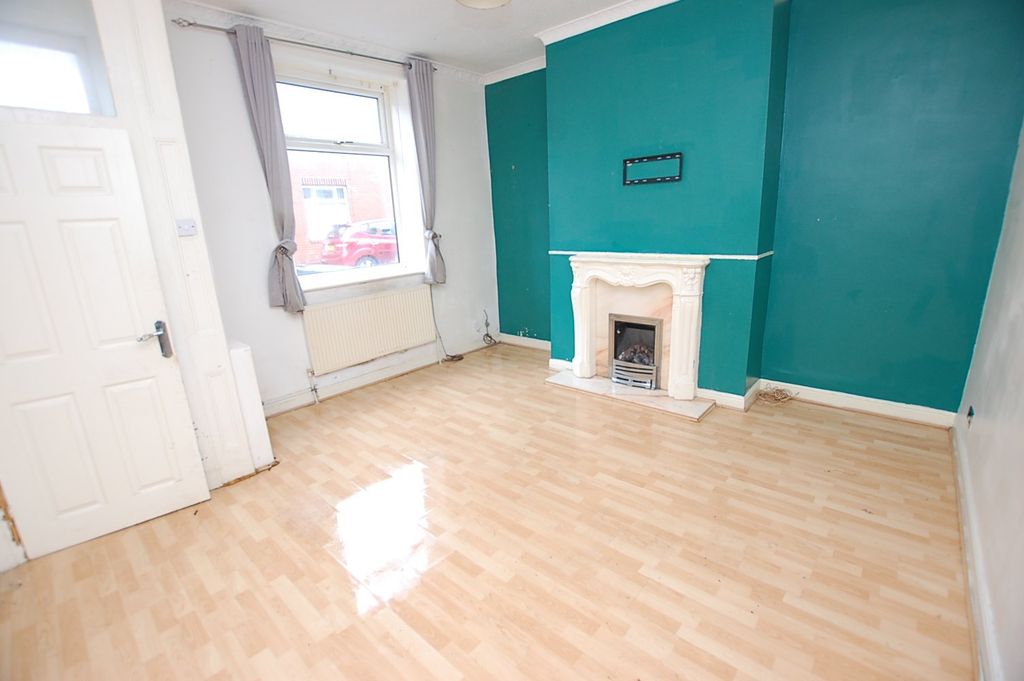 Property photo 2 of 7 Picture No. 19