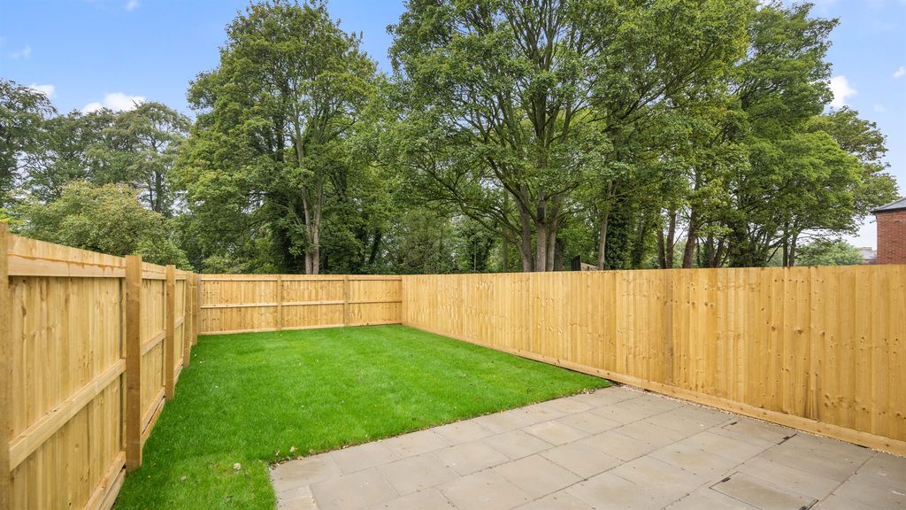 Property photo 3 of 18