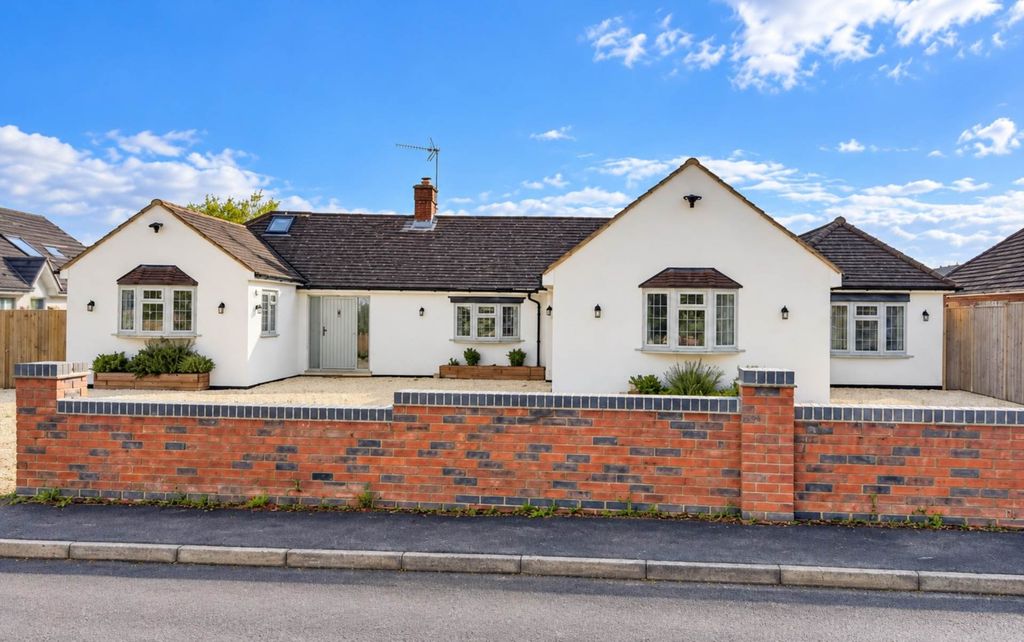 Property photo 1 of 31