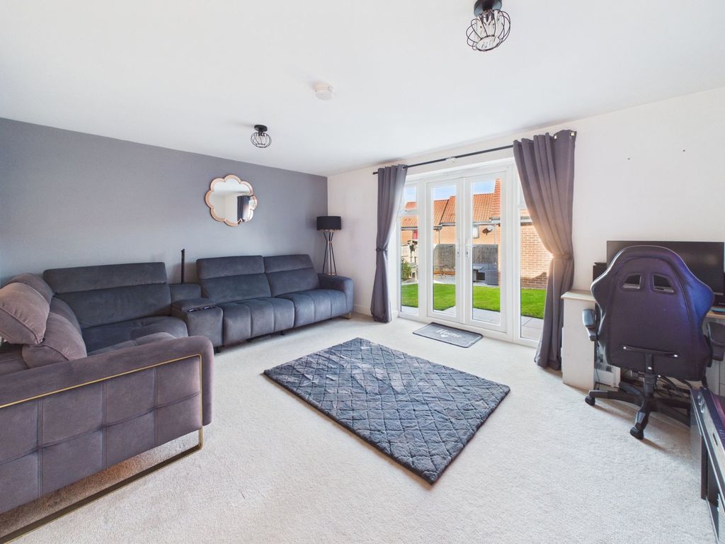Property photo 3 of 18