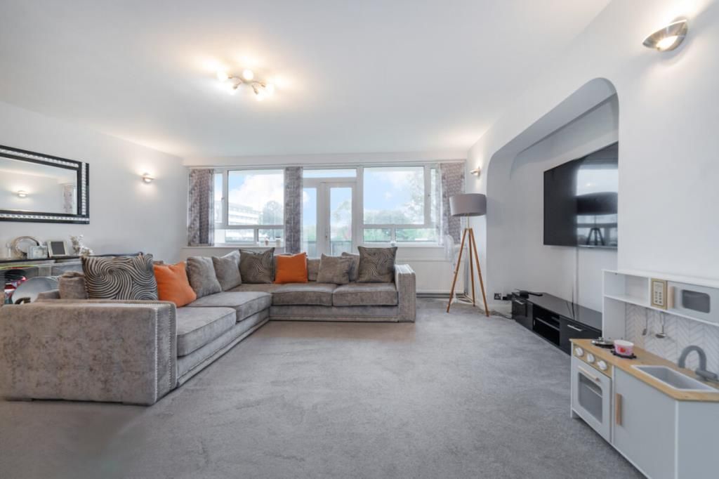 Property photo 2 of 13 Reception Room