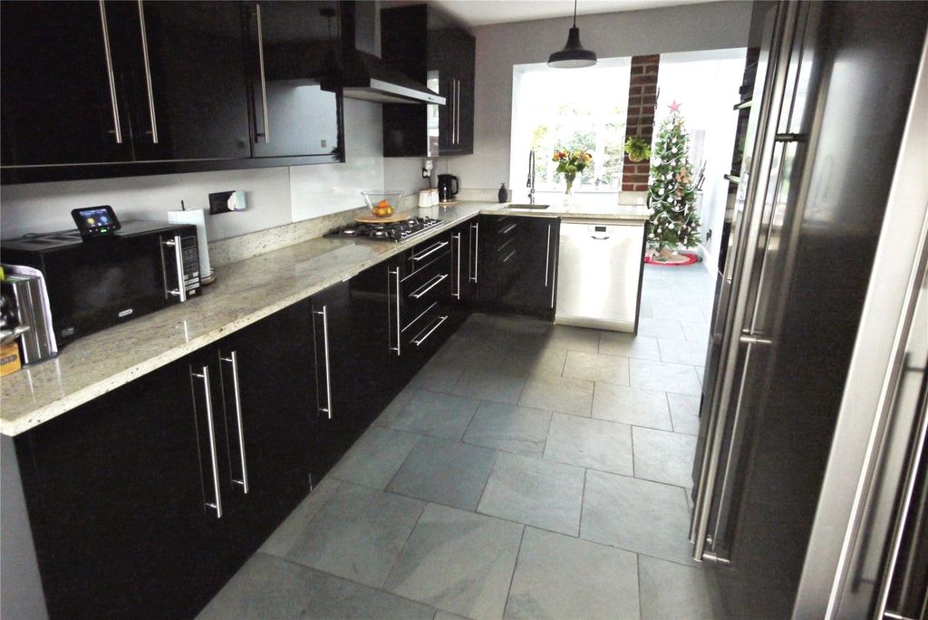 Property photo 3 of 23 Picture No. 39