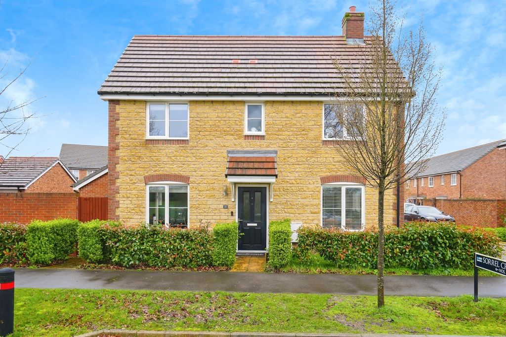 Property photo 1 of 18