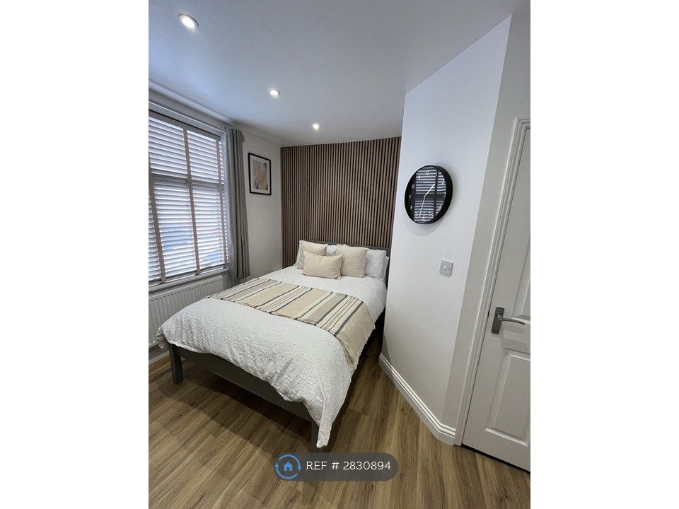 Property photo 1 of 6 Room 1