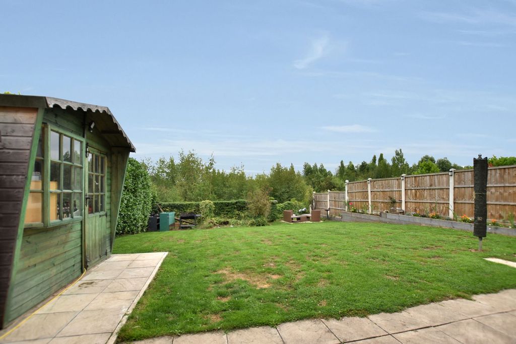 Property photo 2 of 20