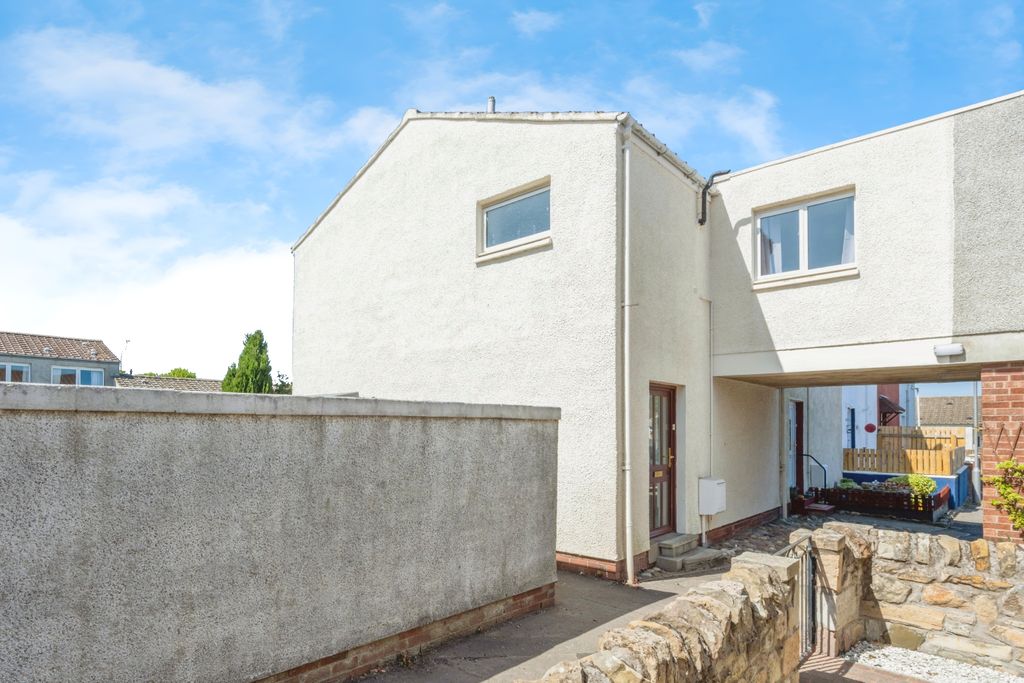 Property photo 2 of 16 Rear View