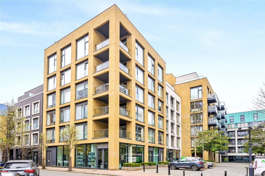 Property photo 1 of 17 External