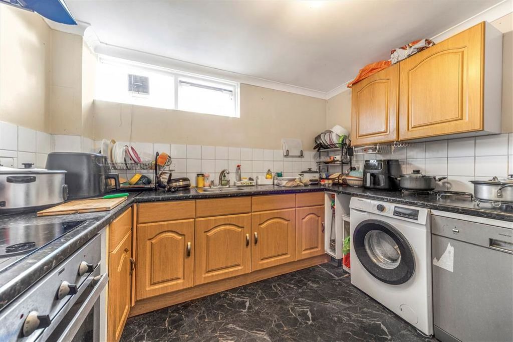 Property photo 3 of 6