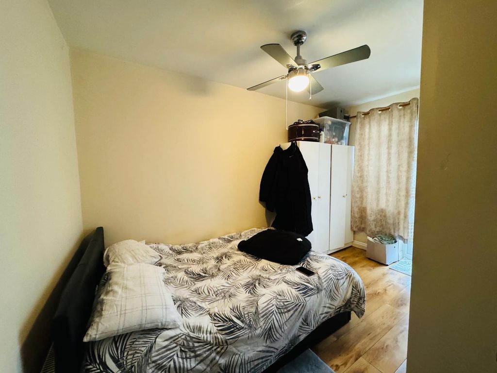 Property photo 2 of 11 Photo 2