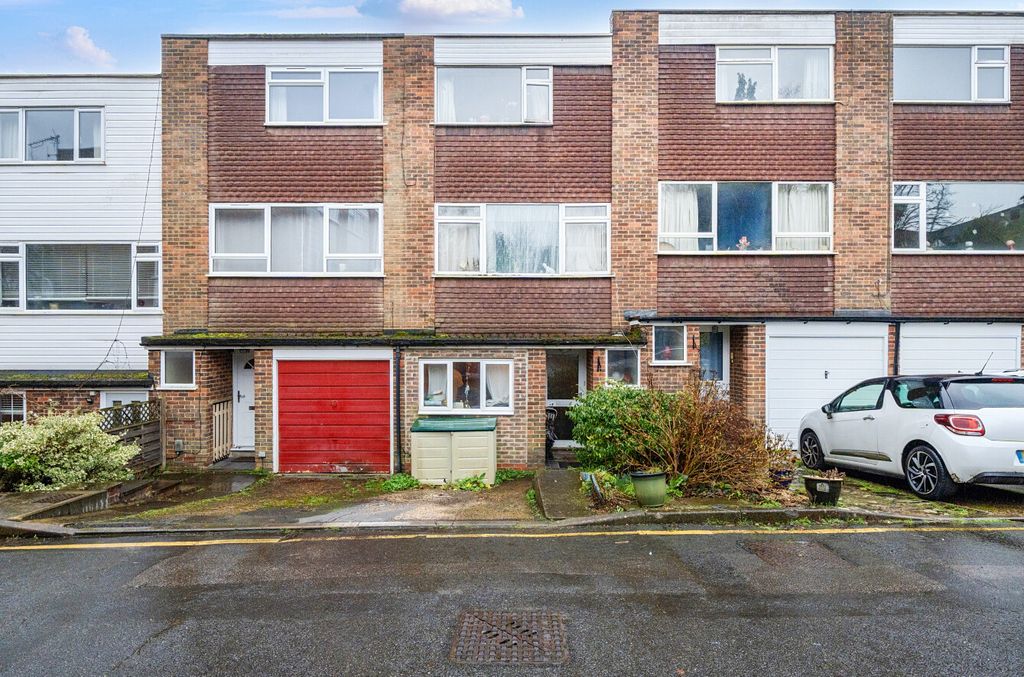 Property photo 1 of 13 1404351-2-6981d8F...