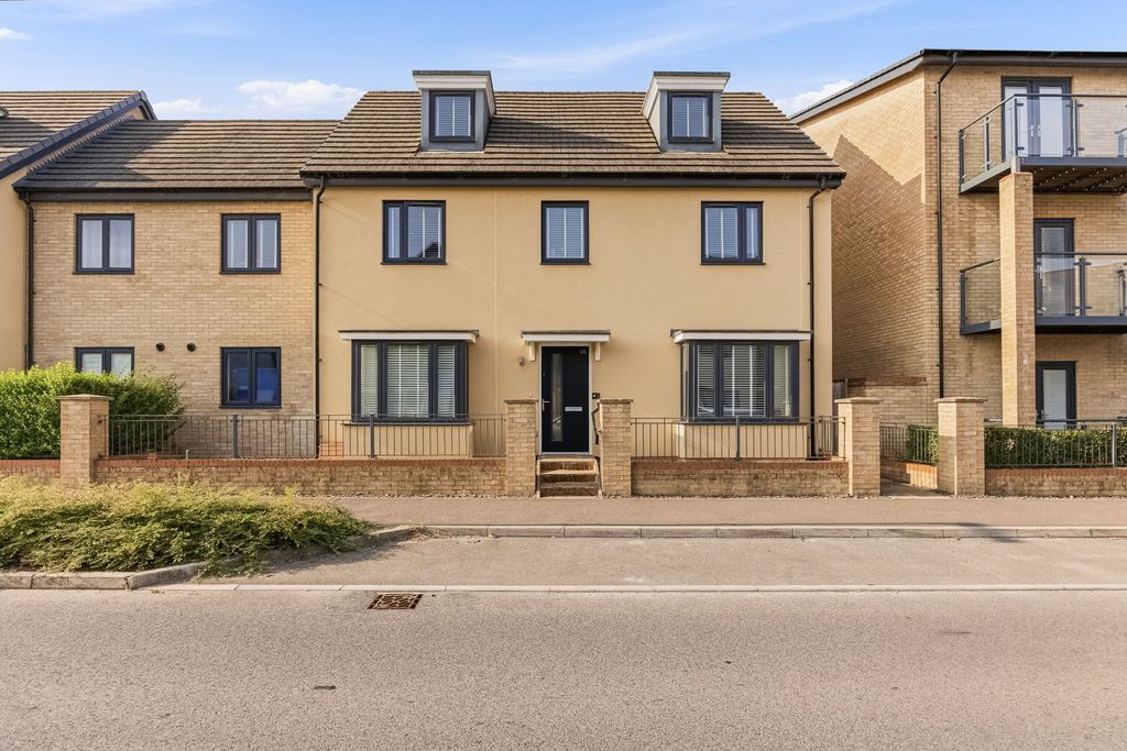 Property photo 1 of 36
