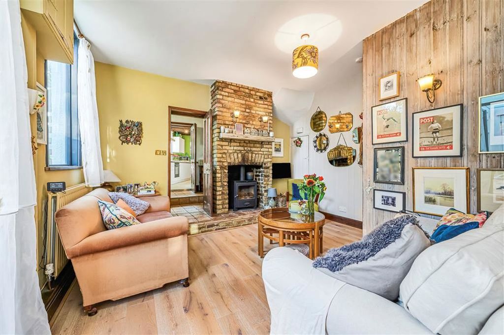 Property photo 3 of 8