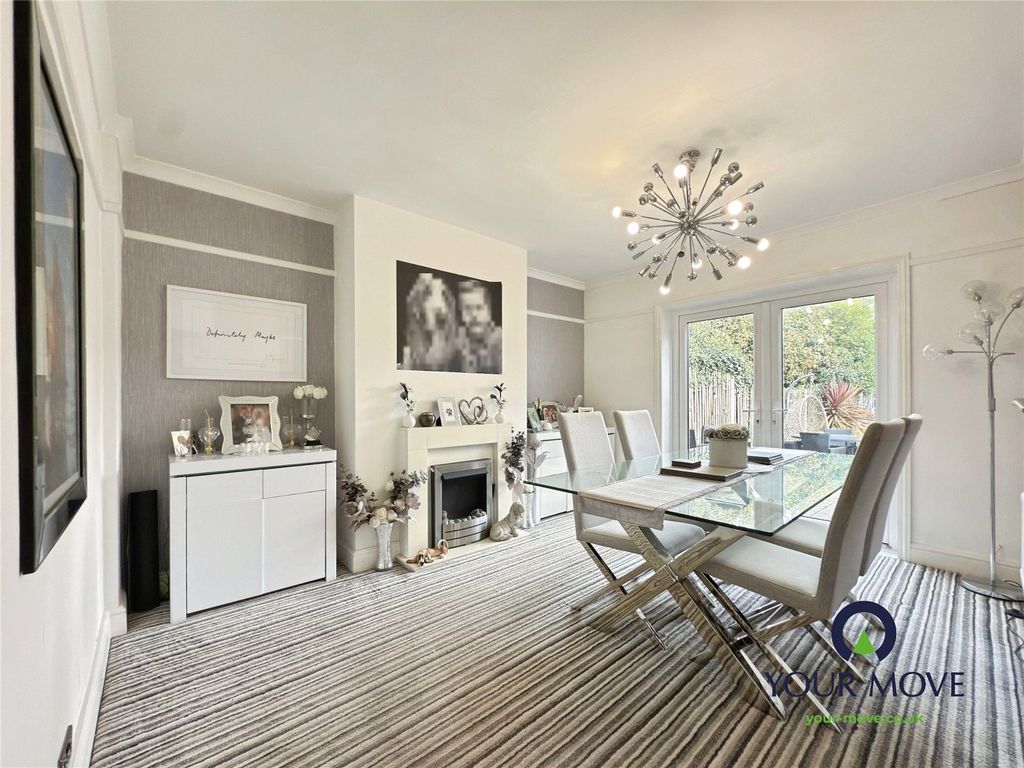 Property photo 3 of 14 Dining Room