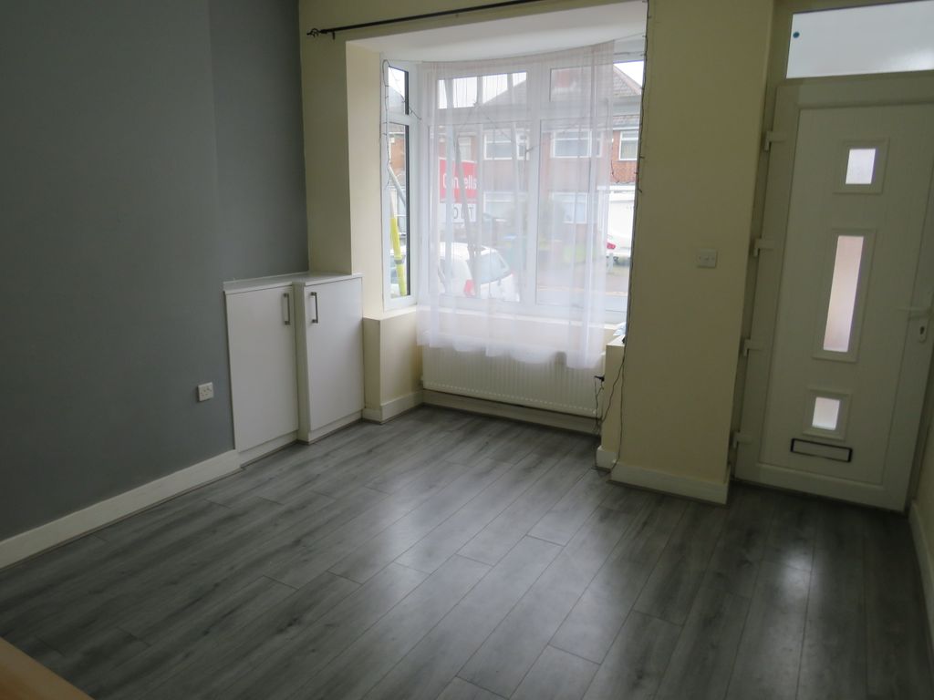 Property photo 2 of 8 Living Room