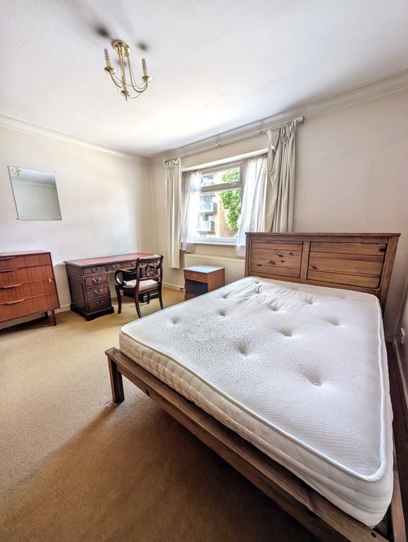 Property photo 2 of 6 Double Room (3)