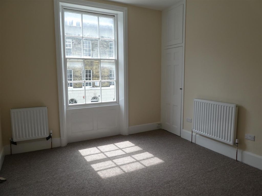 Property photo 2 of 5 P1050918.Jpg