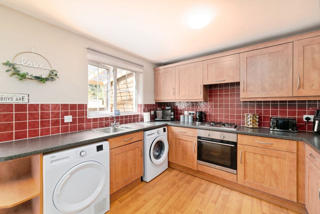 Property photo 3 of 23 Pbox-Img.Jpg