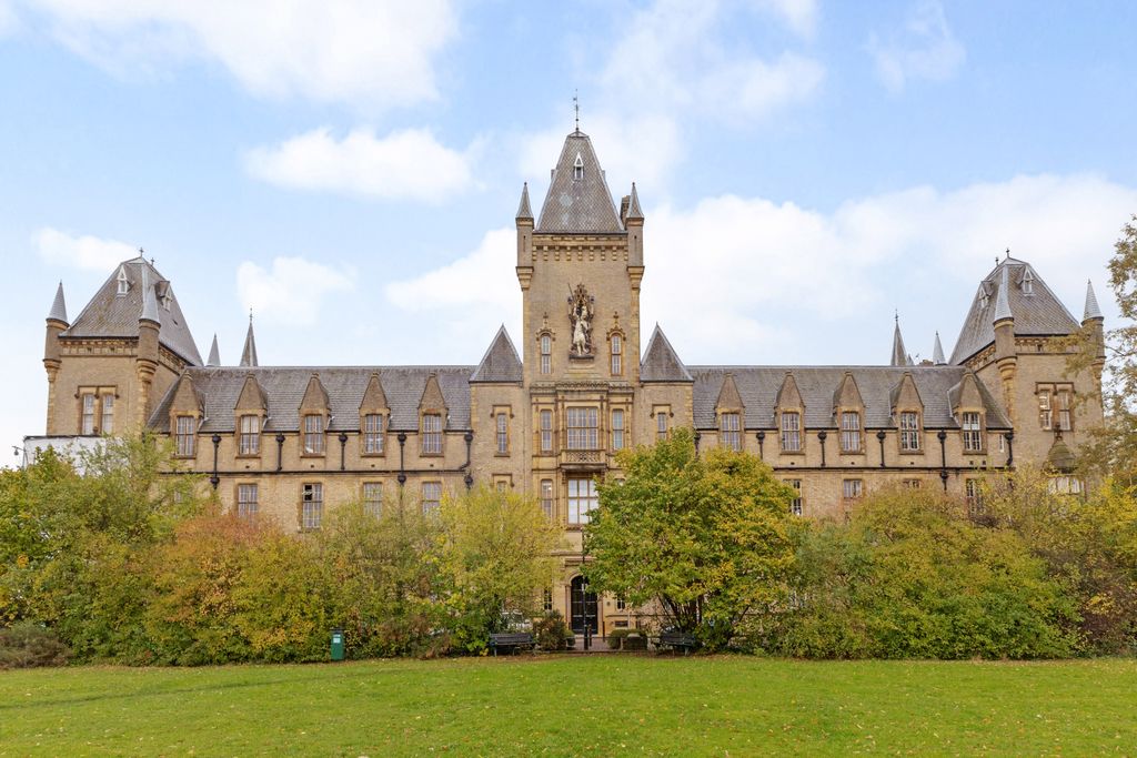 Property photo 1 of 25