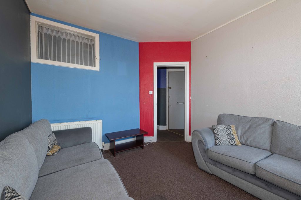 Property photo 2 of 21