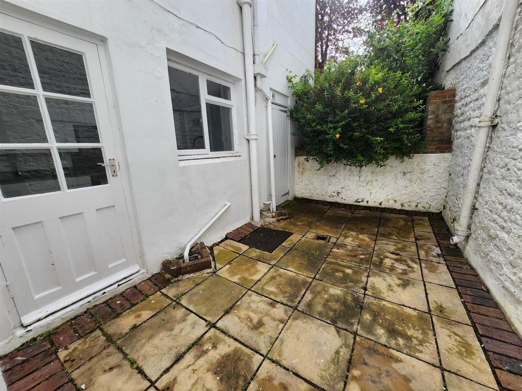 Property photo 3 of 7 Patio New.Jpg