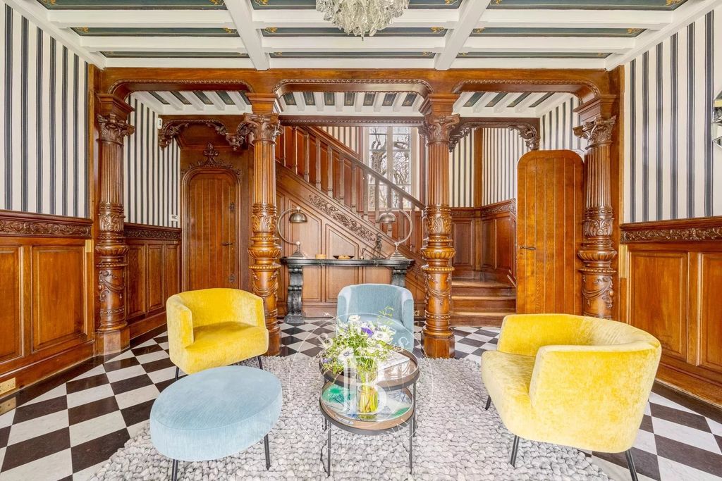 Property photo 3 of 24