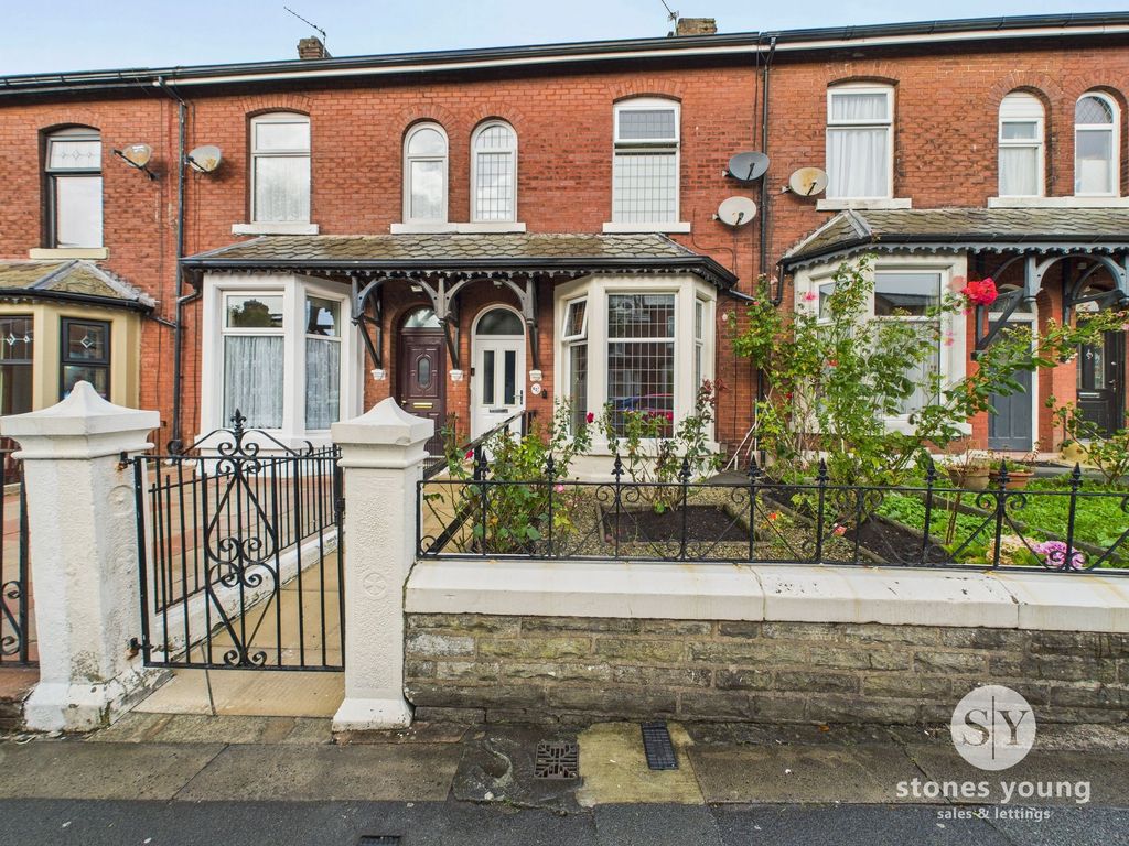 Property photo 1 of 11
