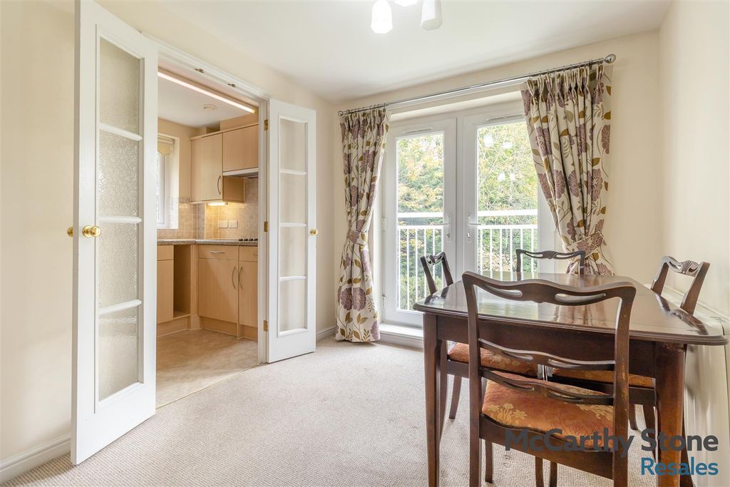 Property photo 2 of 20 8691247-Interior03.Jpg