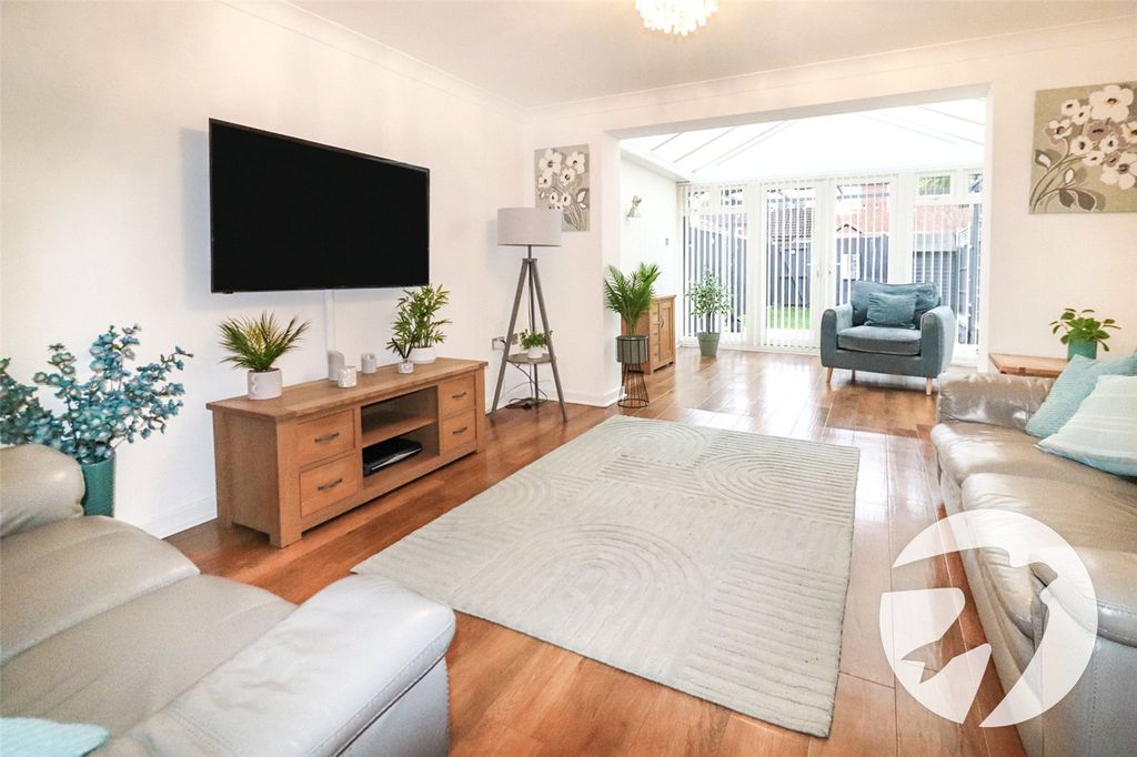 Property photo 3 of 14 Picture No. 17