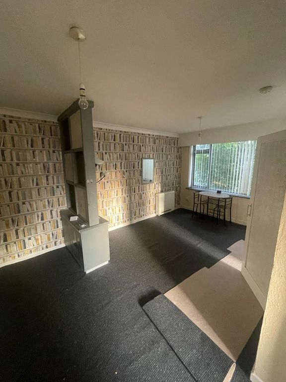 Property photo 1 of 4
