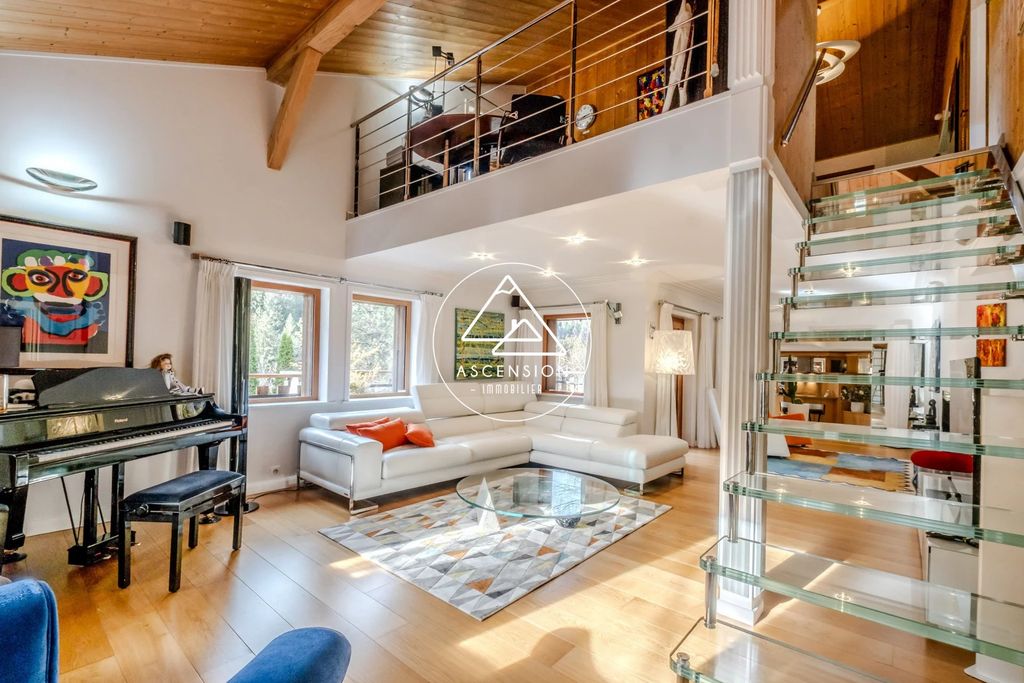 Property photo 2 of 39