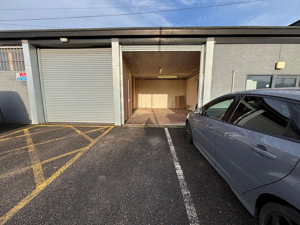 Property photo 1 of 10