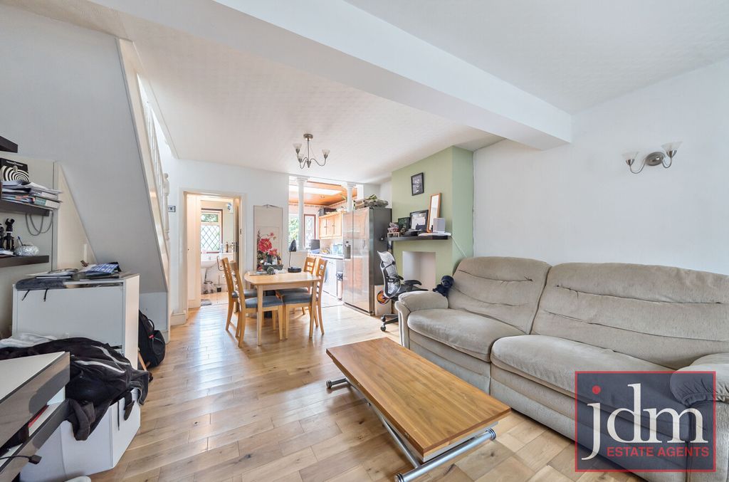 Property photo 3 of 17 Fc4Ed4B5-7dc0-444...