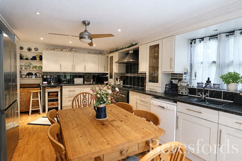 Property photo 3 of 30 Picture No. 27