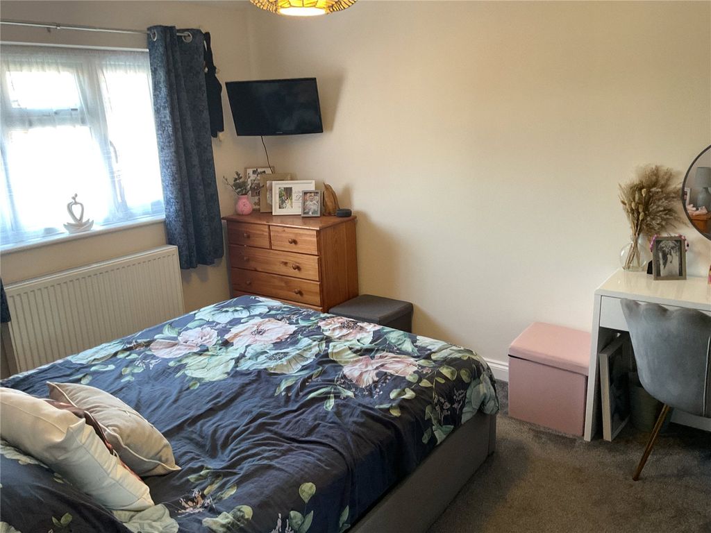 Property photo 3 of 4 Picture No. 02