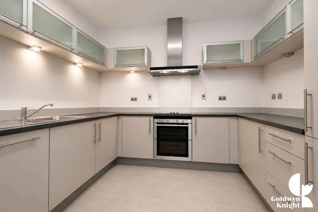 Property photo 3 of 9 1C9E7B6E-2B5D-45CC-807C-F69C86925580
