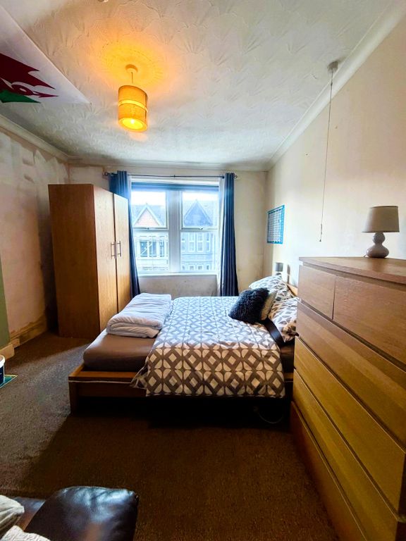 Property photo 1 of 3