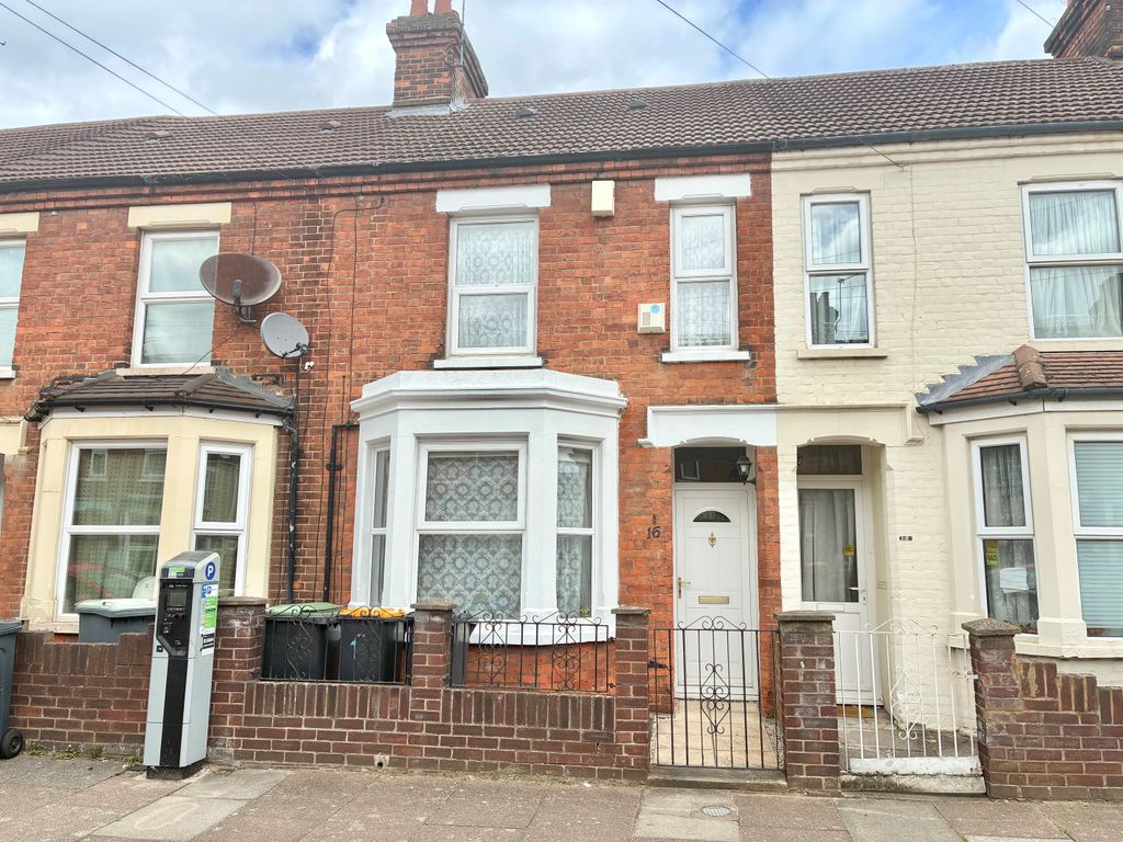Property photo 1 of 8