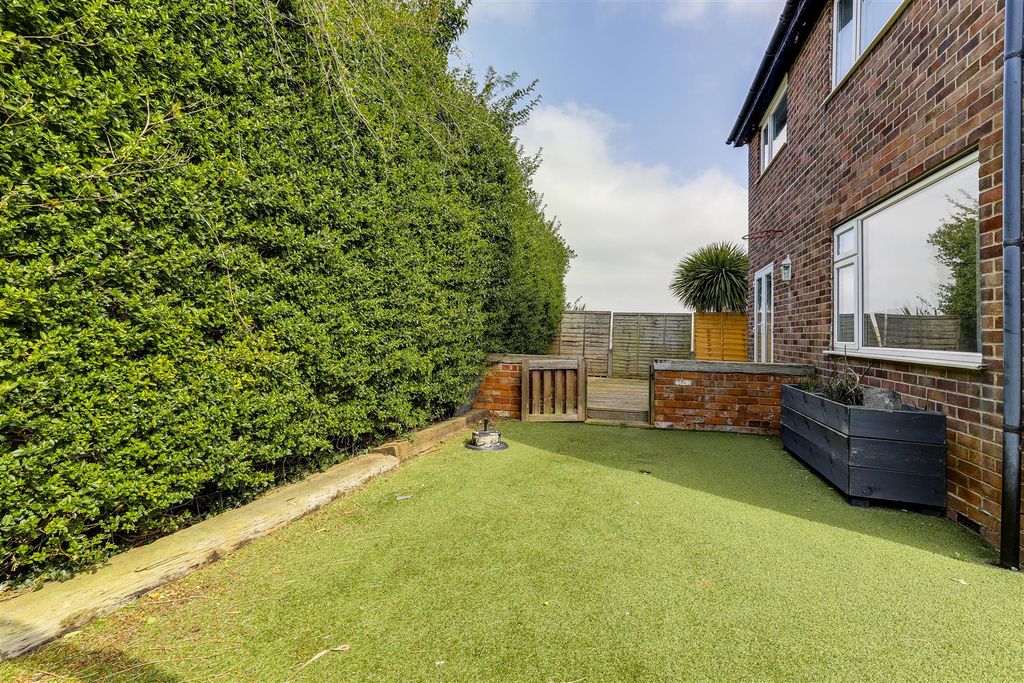 Property photo 3 of 27 5306.Jpg