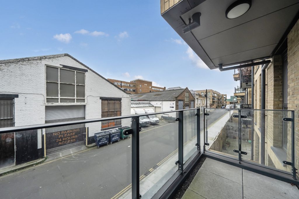 Property photo 2 of 6 4541324