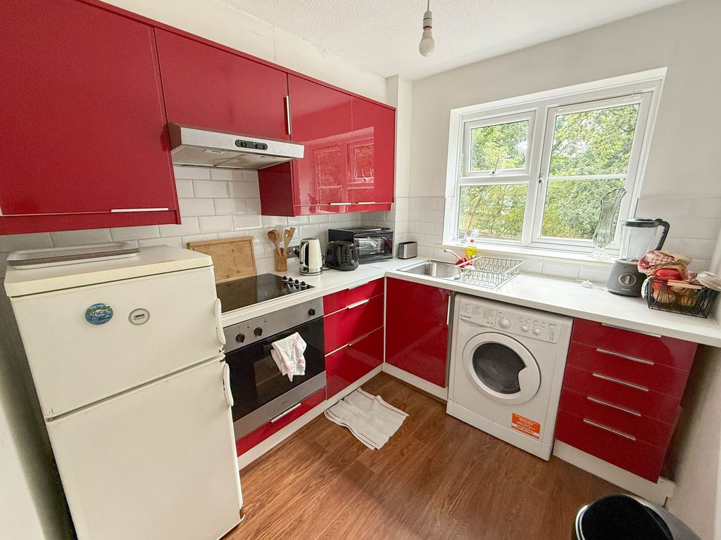Property photo 3 of 5
