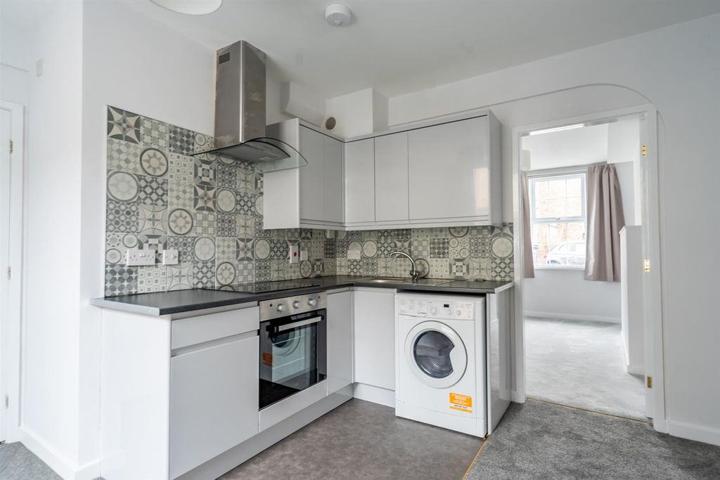 Property photo 2 of 6 Gillygate (3 Of 8).Jpg