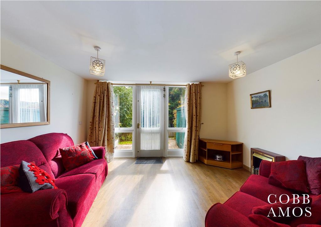 Property photo 2 of 21 Hi-Res04.Jpg