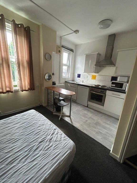 Property photo 1 of 4