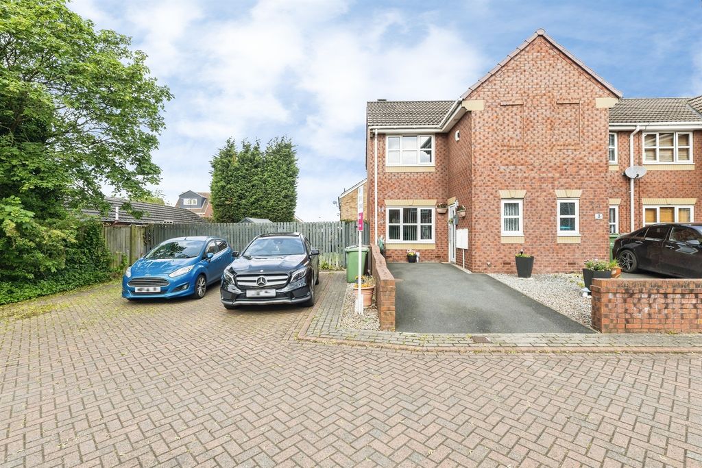 Property photo 3 of 17