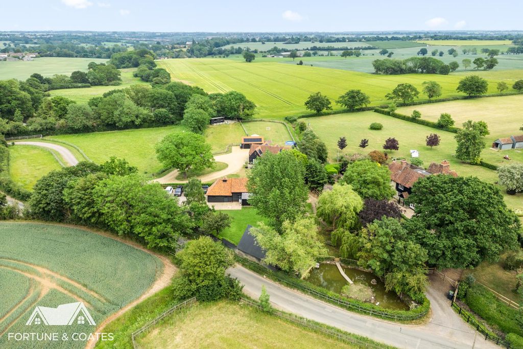 Property photo 2 of 35 Oaktreebarns_52.Jpg