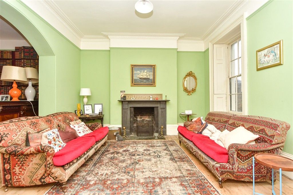 Property photo 2 of 18 Sitting Area