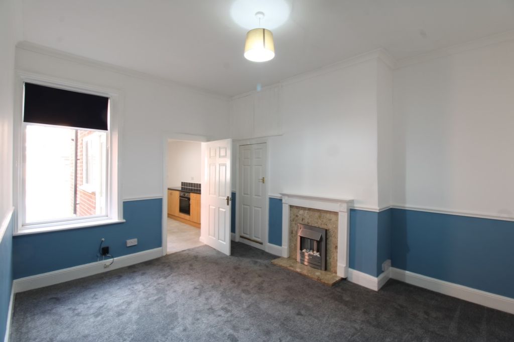 Property photo 2 of 6 Lounge